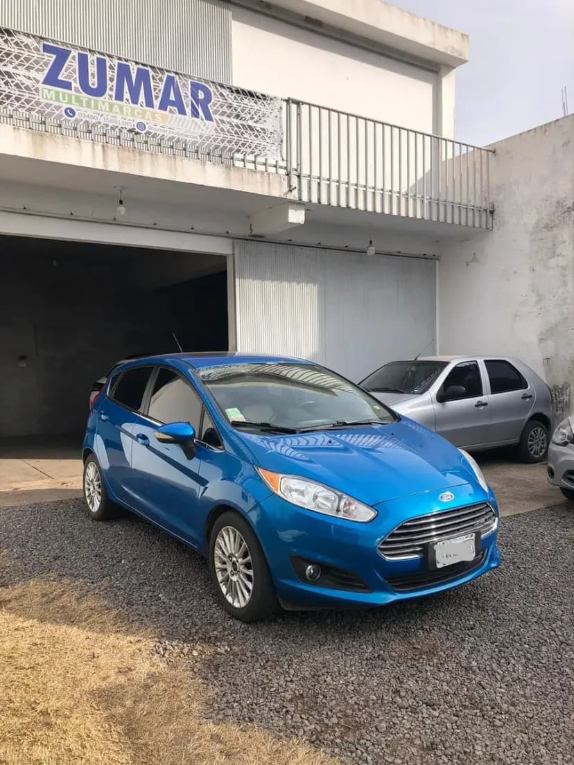 Ford Fiesta Kinetic 1.6 Design 120cv Titanium